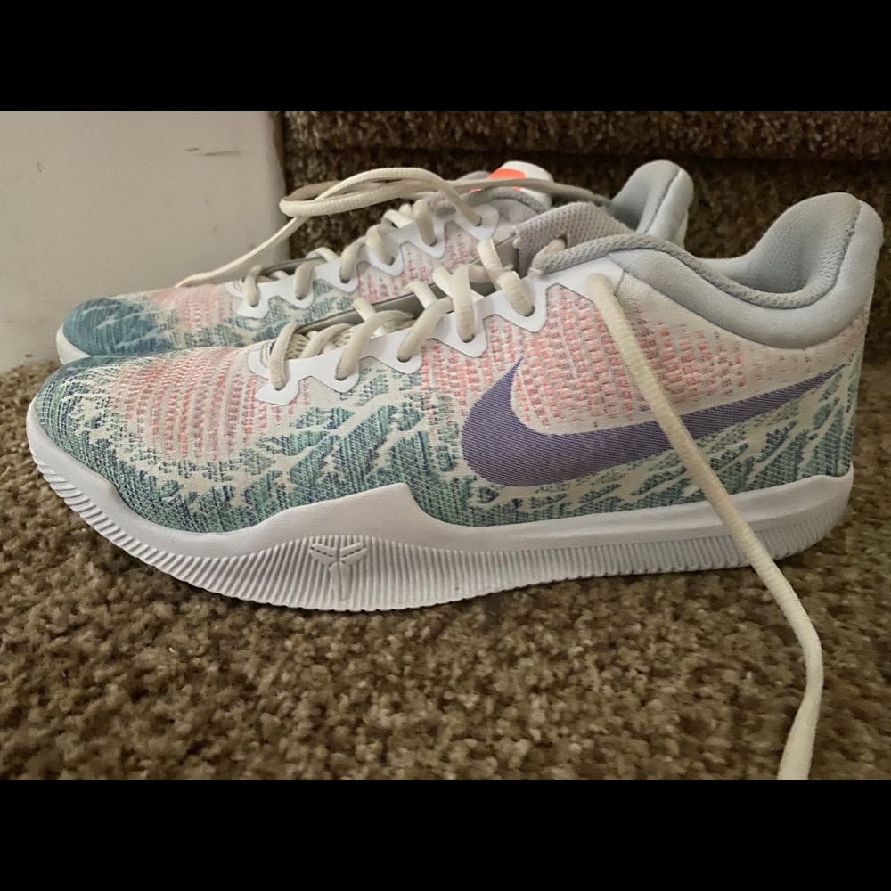 Men’s Kobe Nike basketball sneakers
